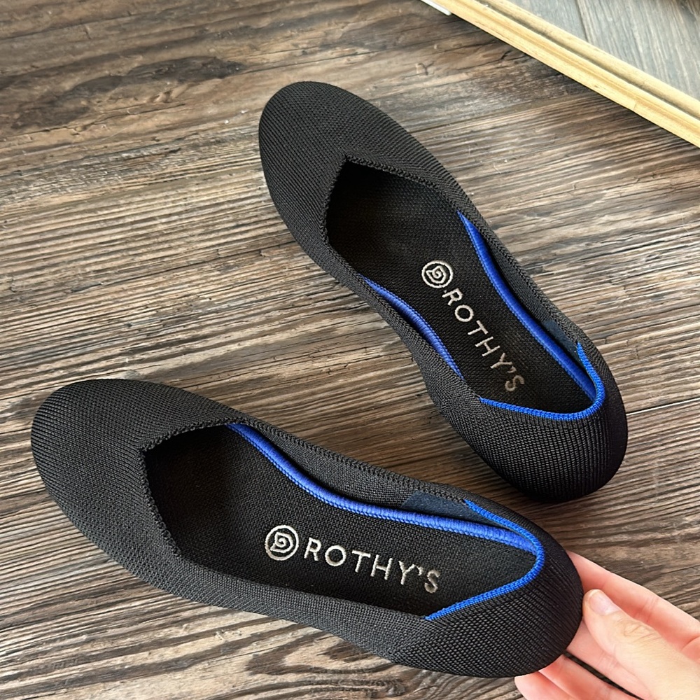 Black Rothy’s size 8!